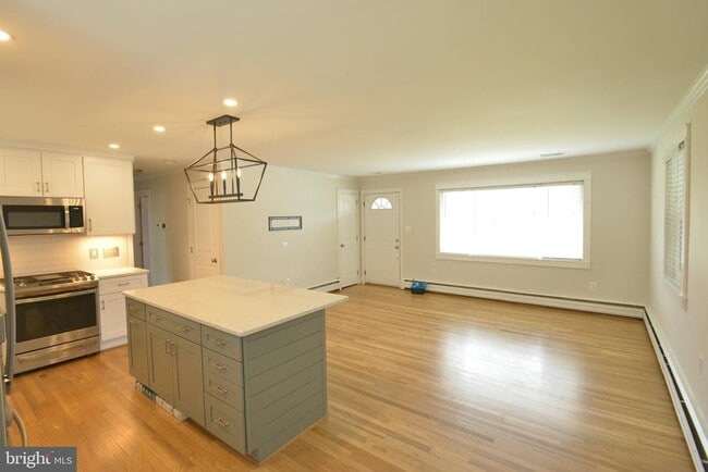 Building Photo - 3817 Ren Rd