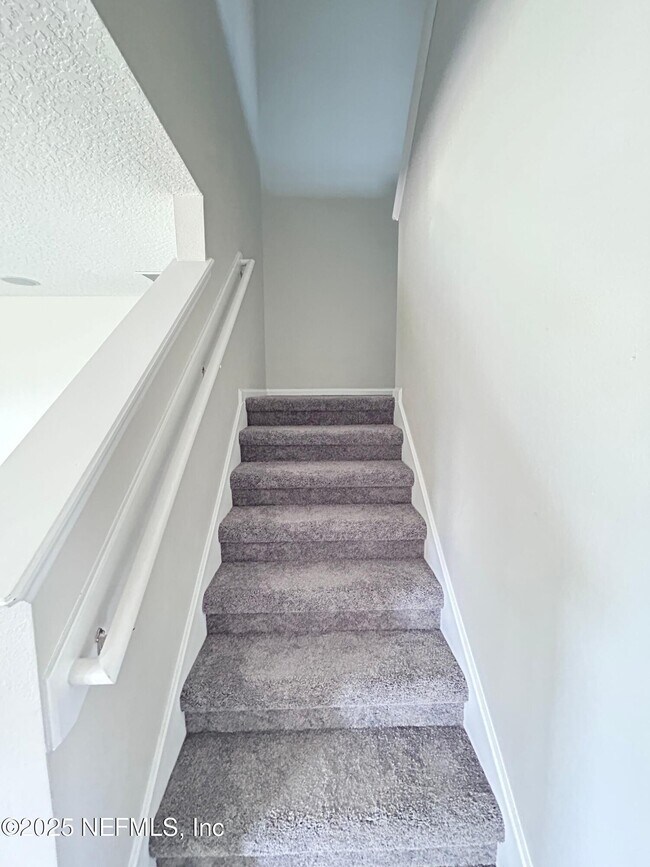 Building Photo - 102 Bluejack Ln