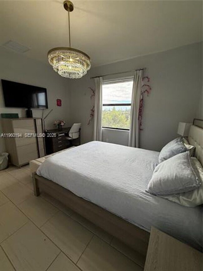 Building Photo - 7815 NW 104th Ave