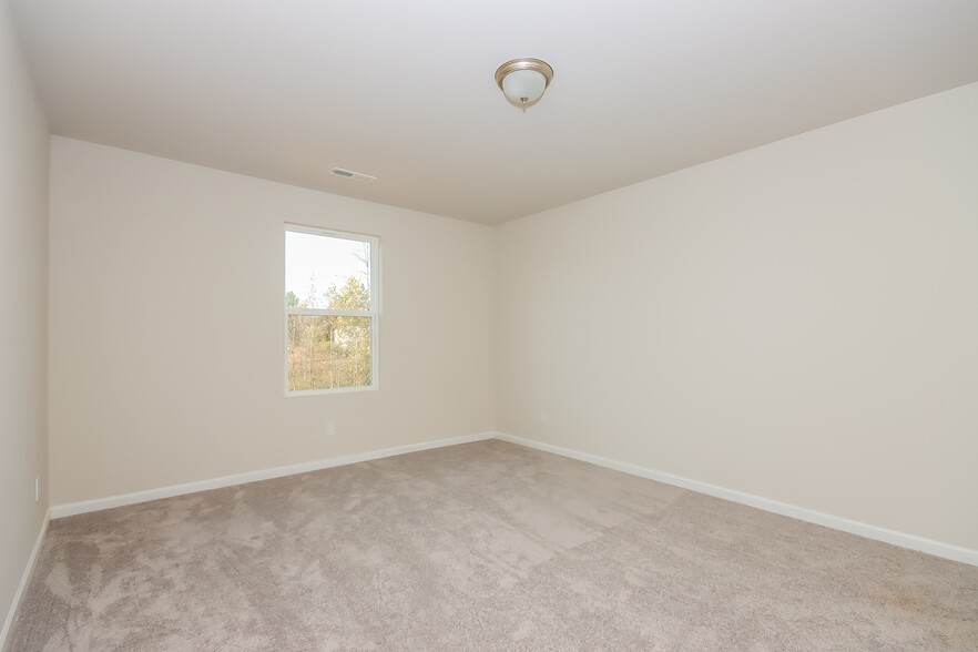 Building Photo - 151 Jo Creek Ln
