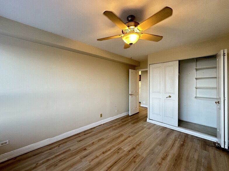 Building Photo - 4180 N Marine Dr
