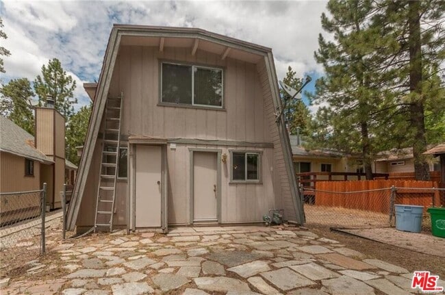 Building Photo - 40249 Esterly Ln