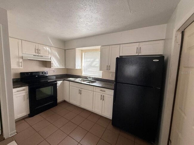 Building Photo - 8505 N Tampa St