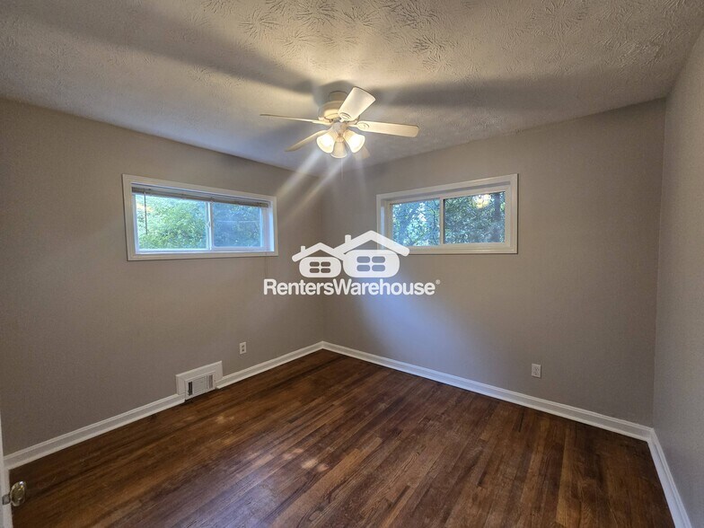 Building Photo - 1593 Tanager Cir