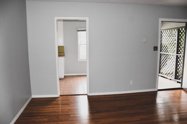 Building Photo - Steps to Chapman College