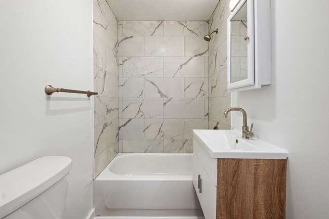 Building Photo - Luxury Rental - Sharpsburg