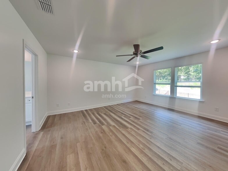 Building Photo - 1665 Soapstone Rd