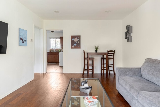 Building Photo - 12415 1/2 Chandler Blvd-A