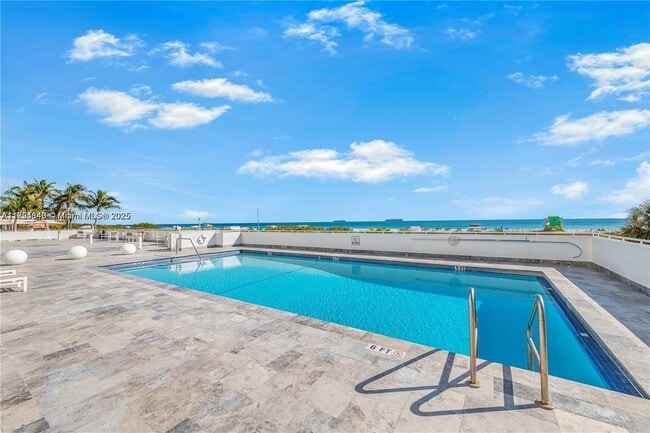 Building Photo - 401 Ocean Dr