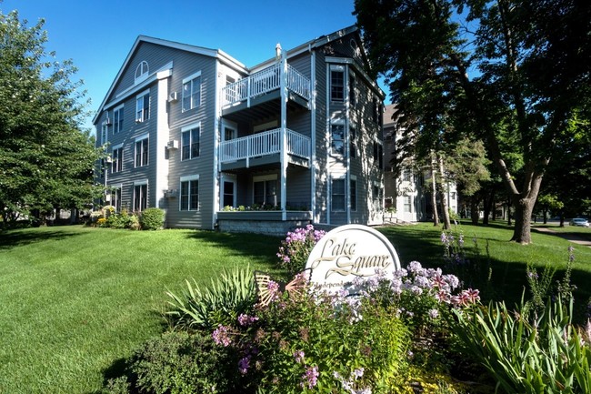 Primary Photo - Lake Square Senior Apartments