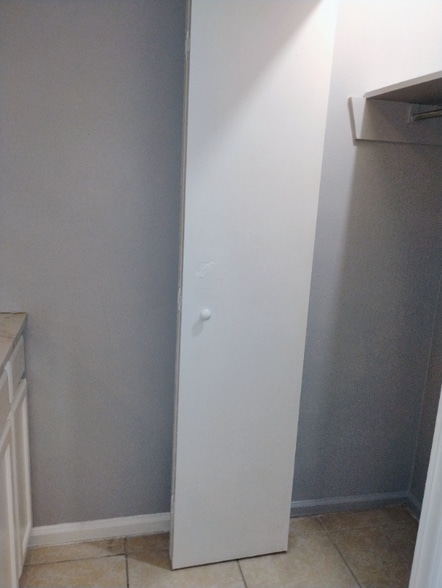 Building Photo - 1652 Cedar Lake Dr