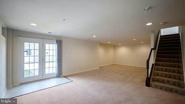 Building Photo - 11830 Steeplebush Dr