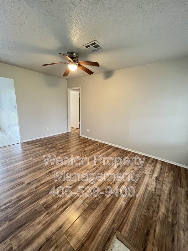 Primary Photo - 2909 SW 65th Pl