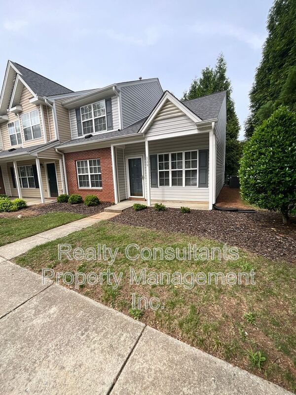 Building Photo - 239 Bridford Downs Dr