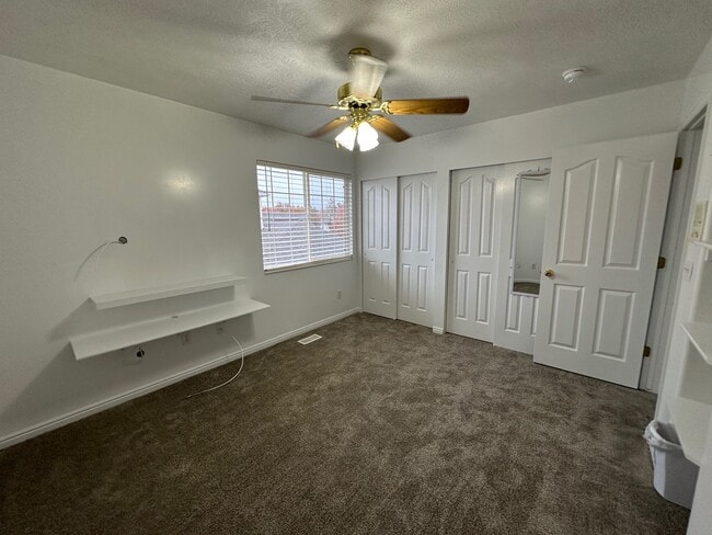 Building Photo - 2824 Ivory Way S