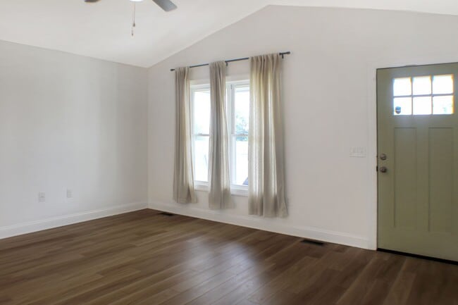 Building Photo - Beautiful One-Level Home in Pristine Condition - Move-In Ready!