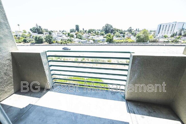 Building Photo - 1459 MacArthur Blvd