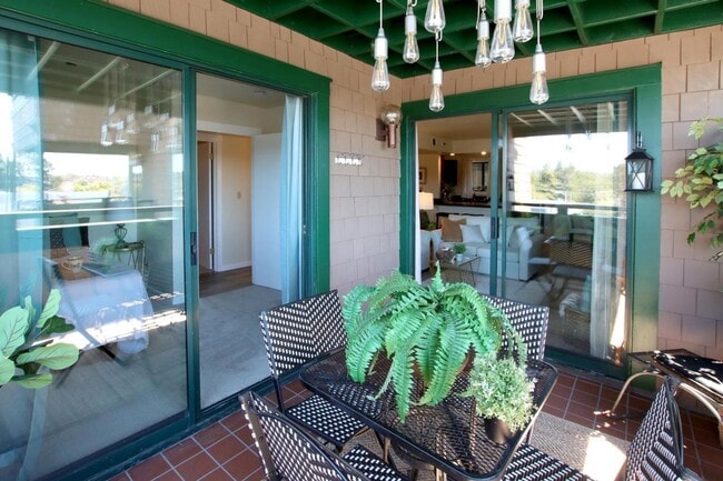 Building Photo - Prime Central Location / Available NOW!!!