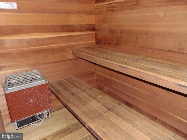 Building Photo - 1175 Osborne Rd