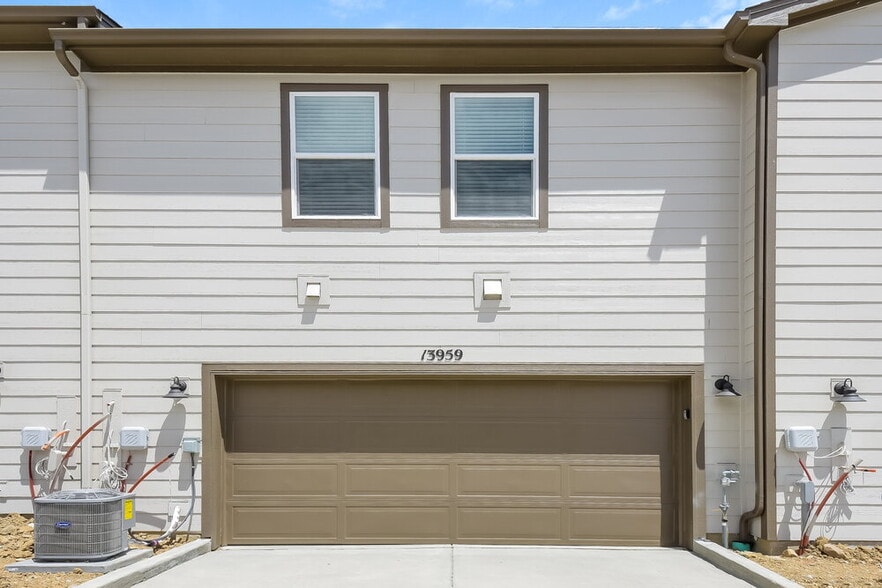 Building Photo - 13959 Vispo Wy