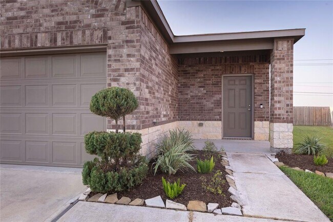 Building Photo - 13902 Rock Range Ln