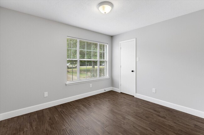 Building Photo - 6618 Grant Dr