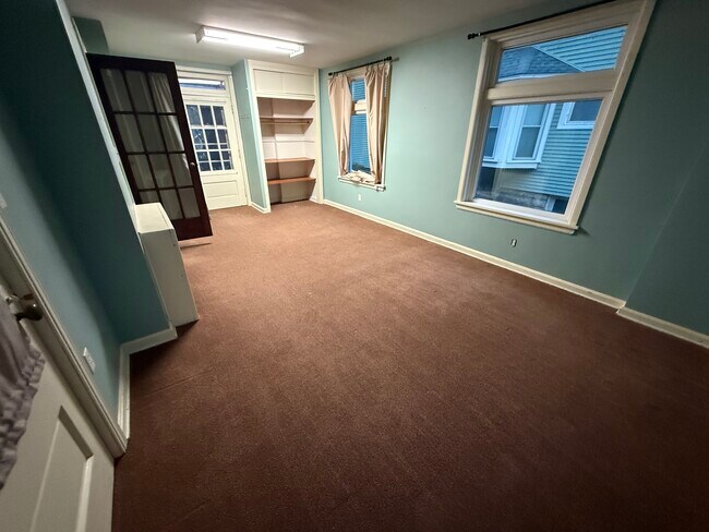 Bedroom - 160 E Pine St