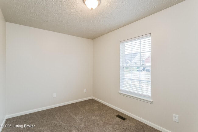 Building Photo - 10103 Lancewood Rd