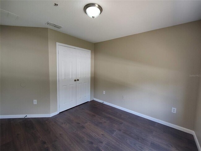 Building Photo - 2980 Ashland Ln S