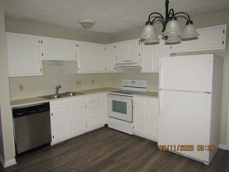 Building Photo - 1406 Daleville Ave