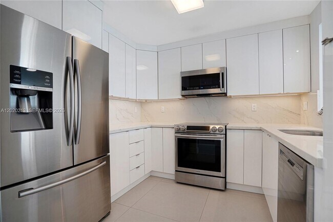 Building Photo - 8233 Harding Ave