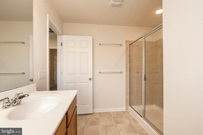 Building Photo - 9 Nicklaus Dr