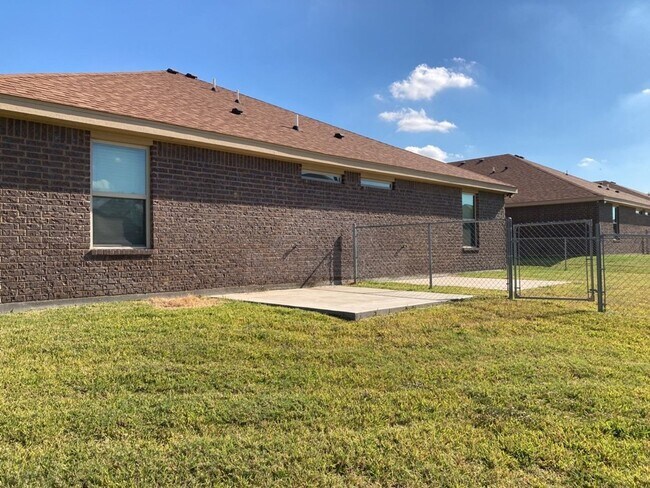 Building Photo - 5701 Luminous Ln