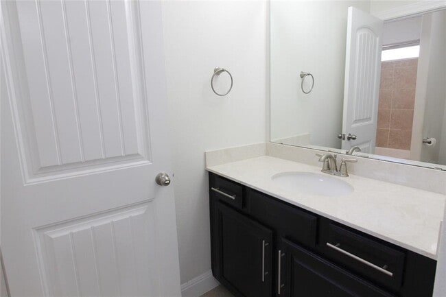 Building Photo - 5800 Viejo Dr