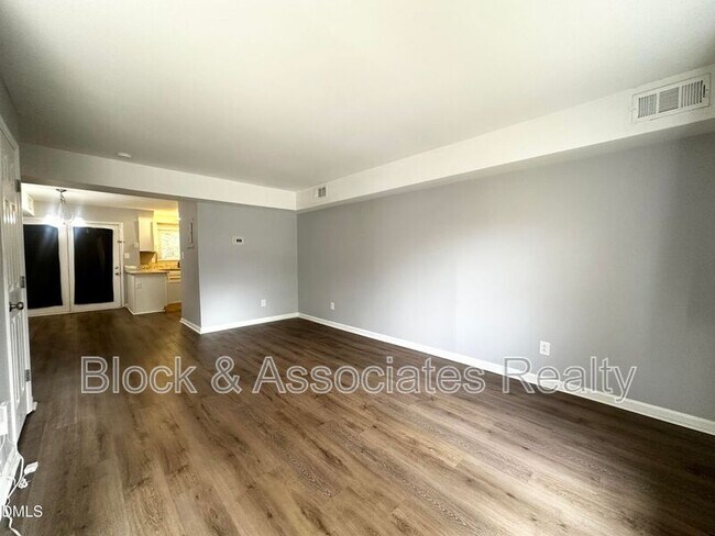 Building Photo - 4808 Blue Bird Ct