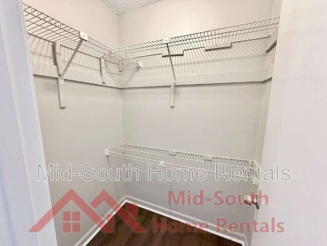 Building Photo - 7328 Hillshire Dr