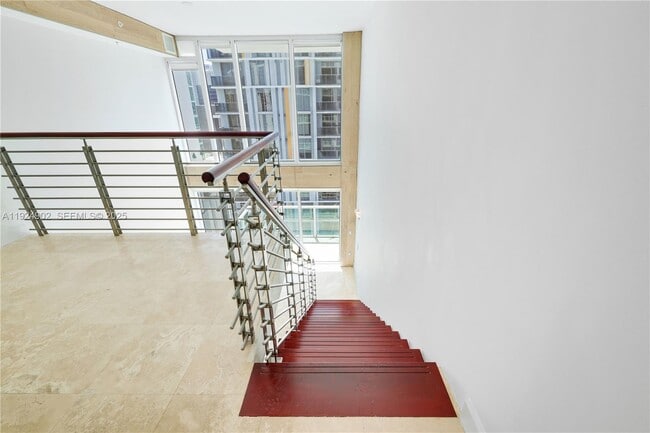 Building Photo - 41 SE 5th St