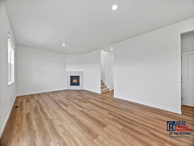 Building Photo - 4 Bed 2.5 Bath Newer Build in Berthoud!