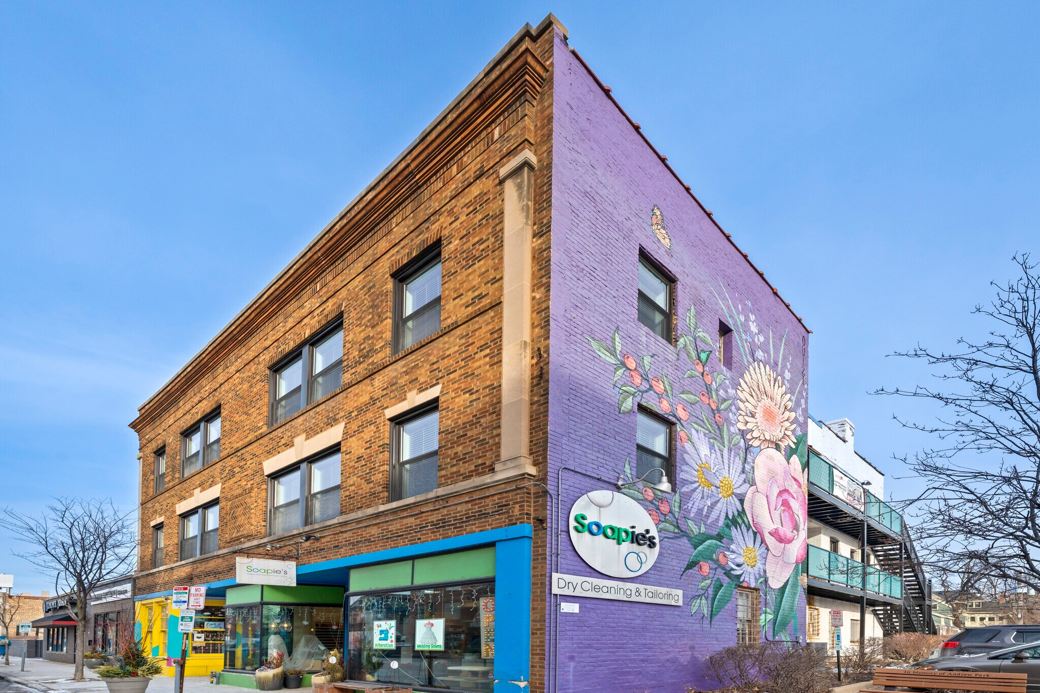 Building Photo - 1239 Chicago Ave