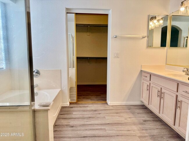 Building Photo - 1782 E Oakland St