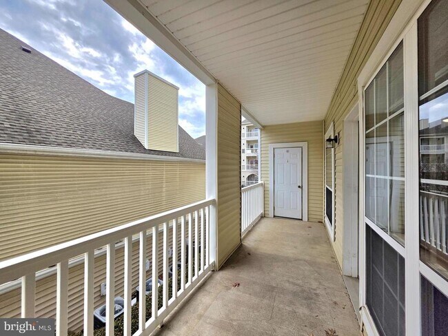 Building Photo - 4560 Strutfield Ln