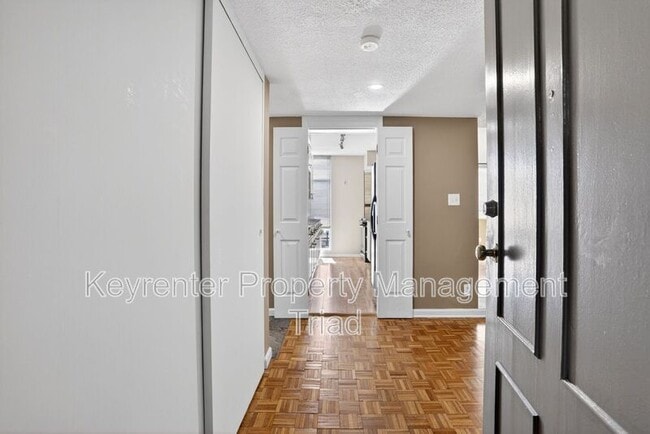 Building Photo - 1101 N Elm St