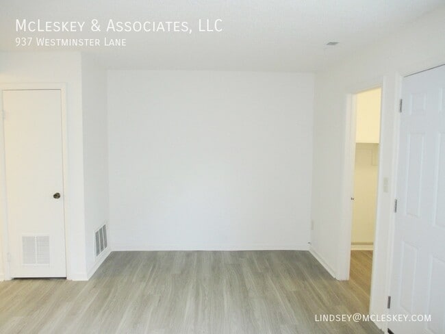 Building Photo - 937 Westminster Ln