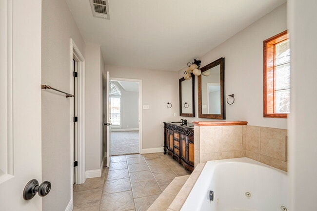 Building Photo - 2903 Savoy Pl