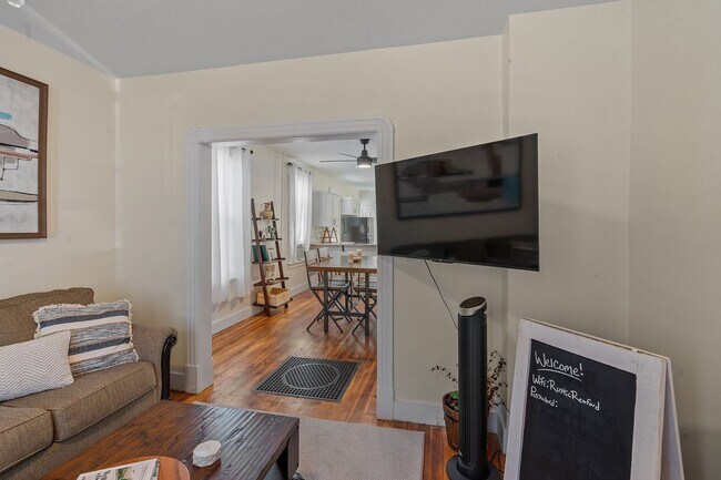 Building Photo - Rexford Main Street