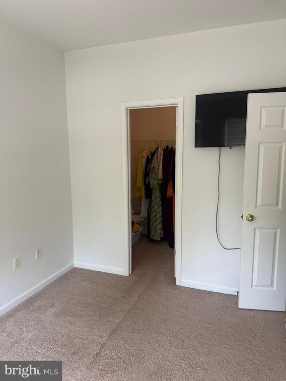 Building Photo - 8469 Silverdale Rd