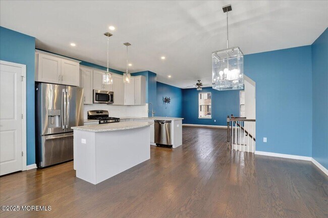 Building Photo - 107 Celebration Blvd