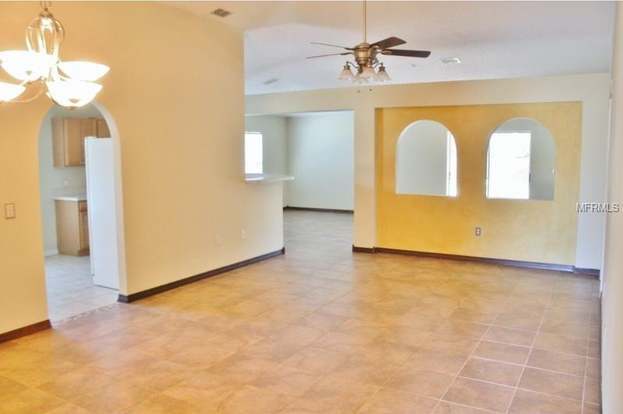 Building Photo - 2208 Kingscrest Cir