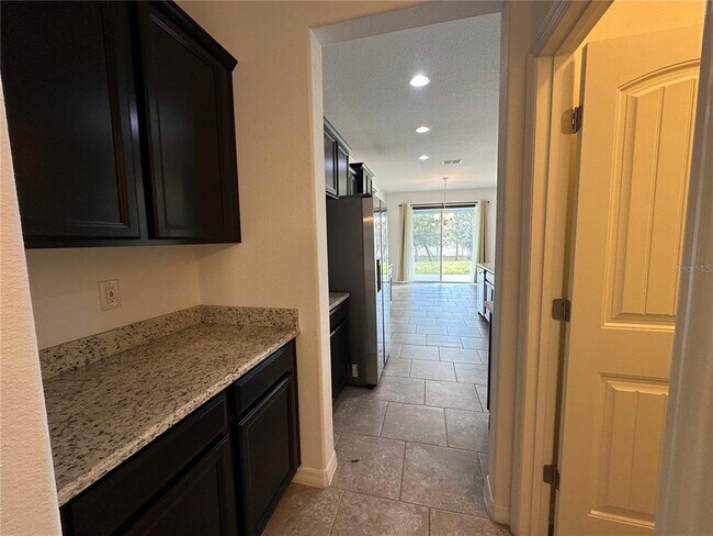 Building Photo - 2445 Beacon Landing Cir