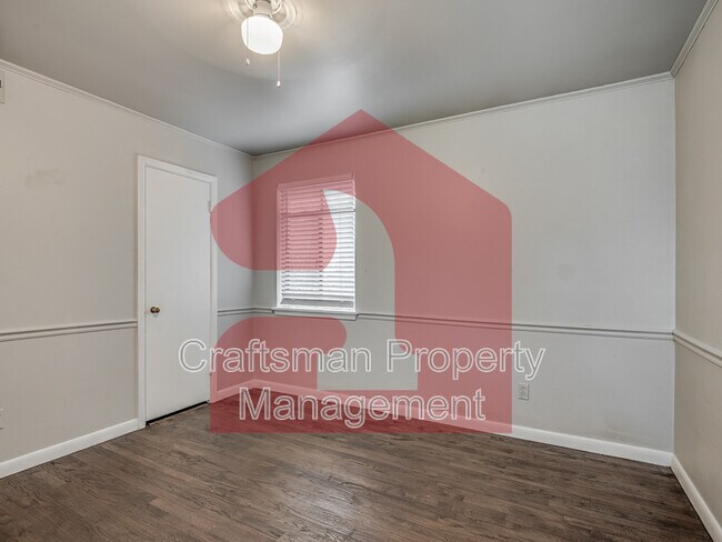 Building Photo - 2915 NW 72nd St